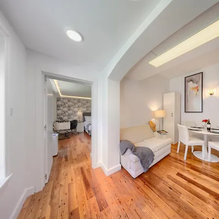 Mbird Riviera Flat 1 Estoril