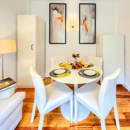 Mbird Riviera Flat 1 Lägenhet